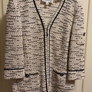 St John Collection Creme & Black Boucle Zip Jacket, front pockets,  size 8
